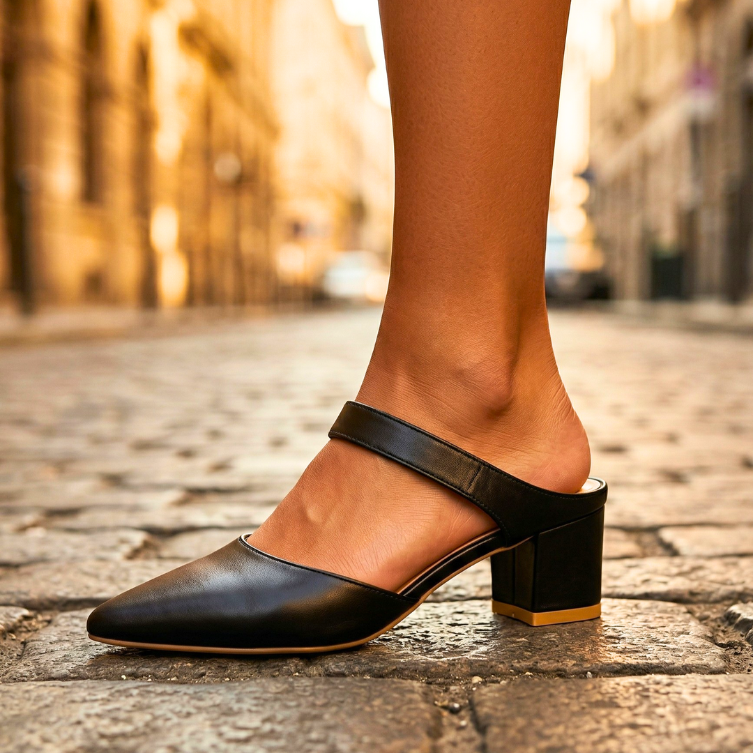 Valora | Tacones con Correa Trasera de Cuero