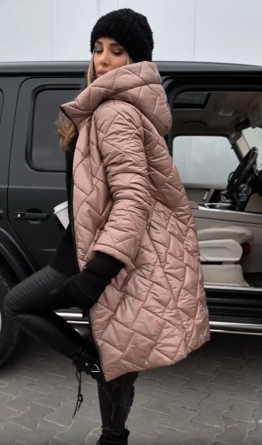 Martina | Elegante chaqueta de plumón acolchada con capucha