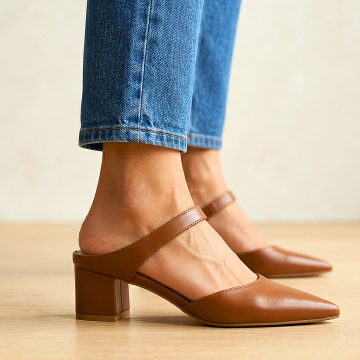 Valora | Tacones con Correa Trasera de Cuero