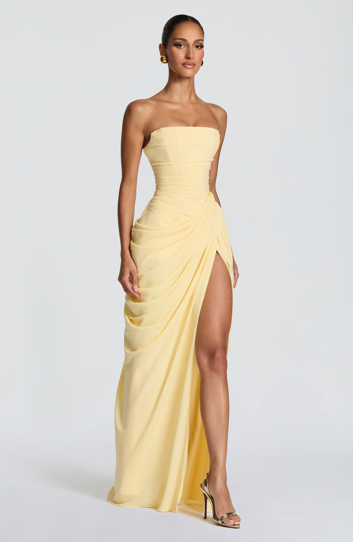 Valeria | Elegancia escultural que realza tu figura