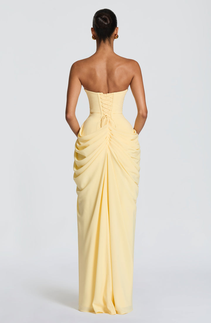Valeria | Elegancia escultural que realza tu figura