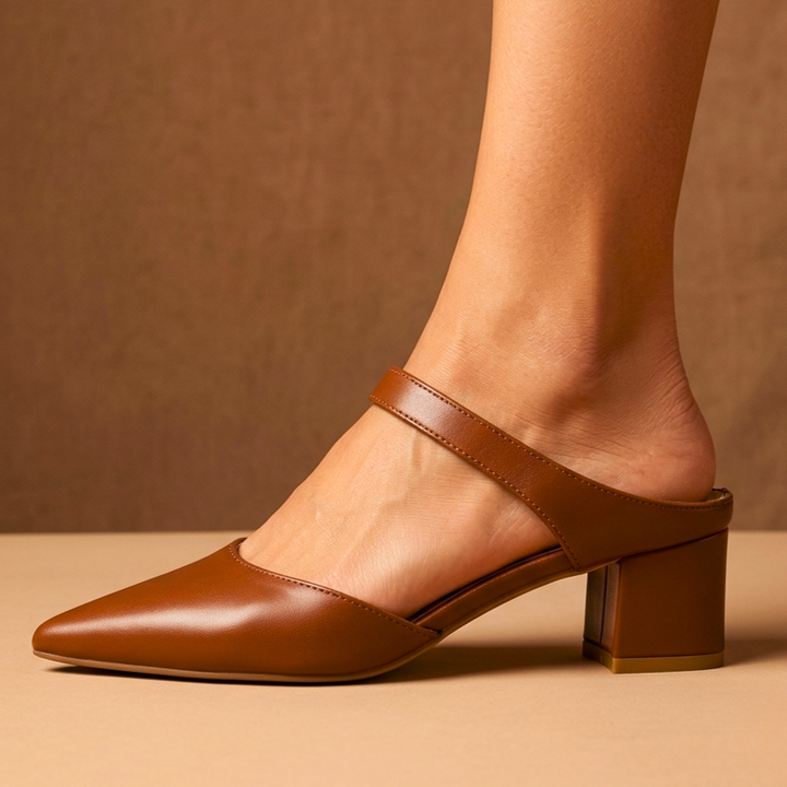 Valora | Tacones con Correa Trasera de Cuero
