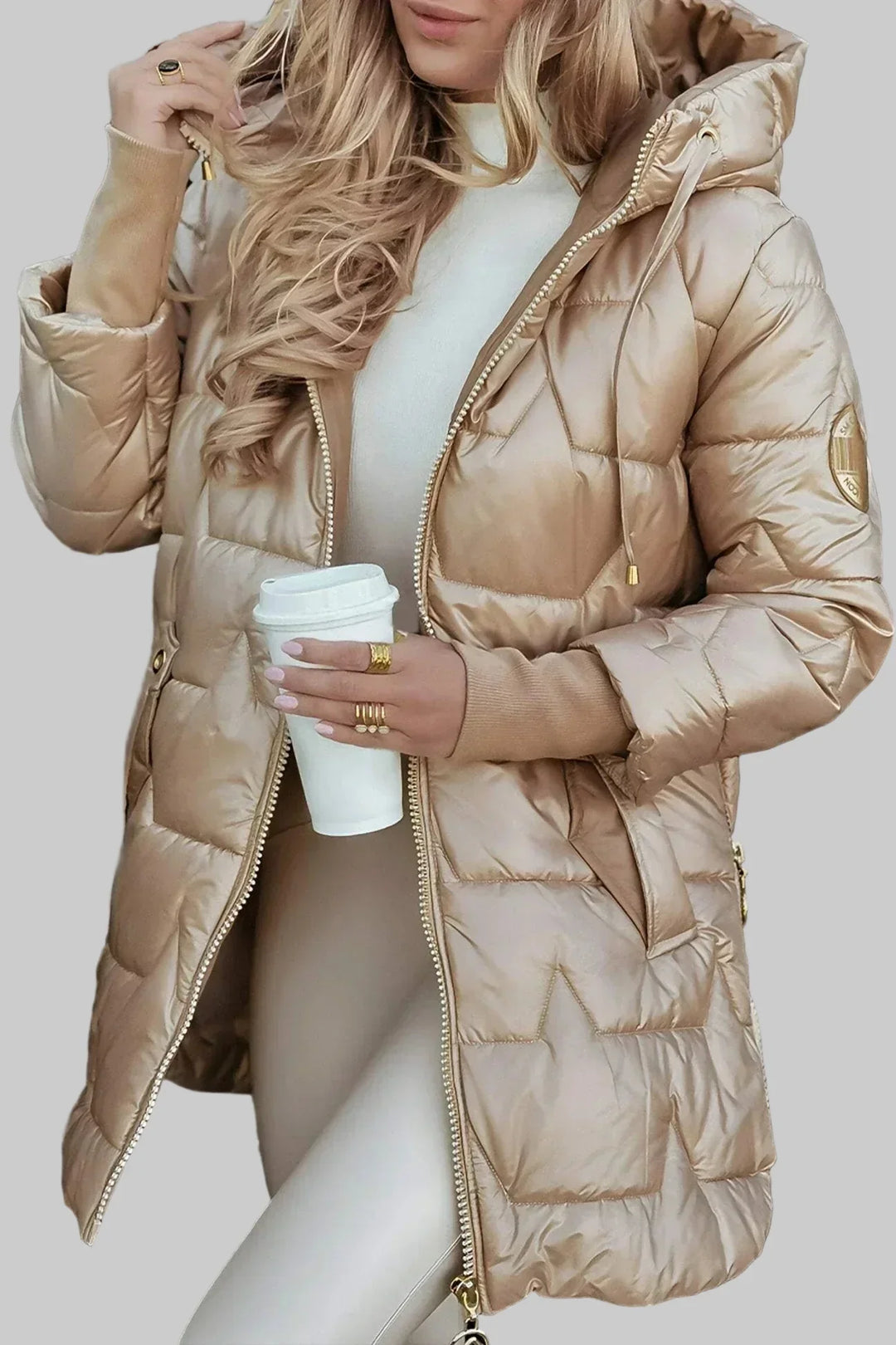 Nora - Abrigo Elegante de Invierno con Capucha y Acolchado